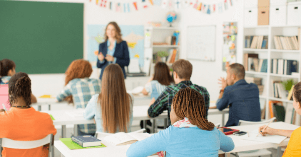 5 Non-Verbal Cues for Creating a Calm and Focused Classroom - Classroom Management Tips