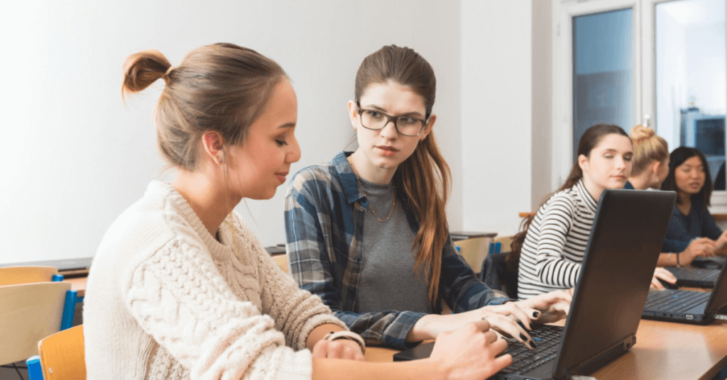 5 Non-Verbal Hacks for the Digital Classroom: Keeping Students Engaged Online